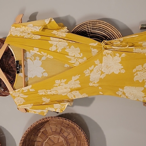 Lulus yellow floral maxi xs - Picture 5 of 6